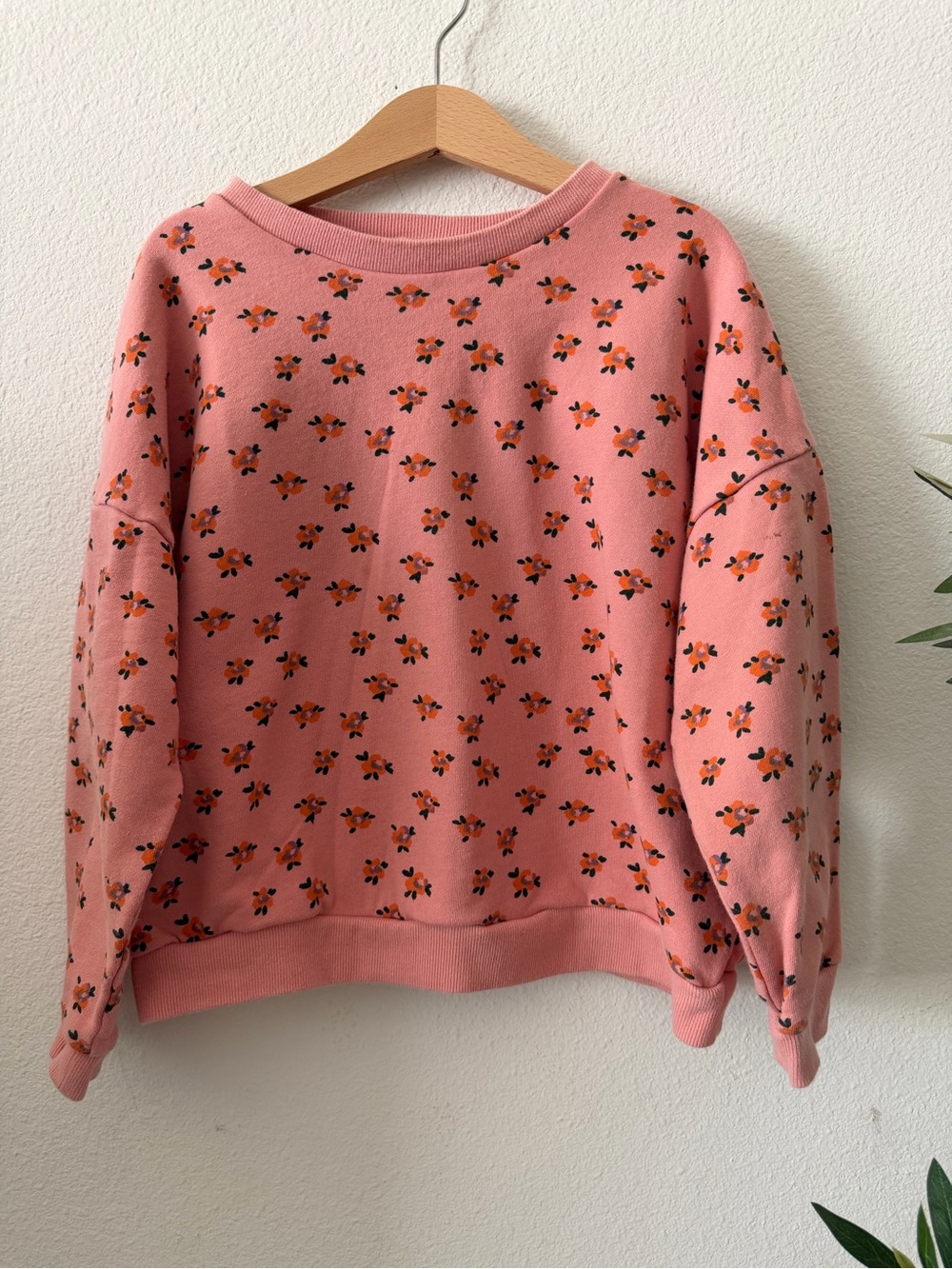 Pink Floral vintage  Crewneck Sweater